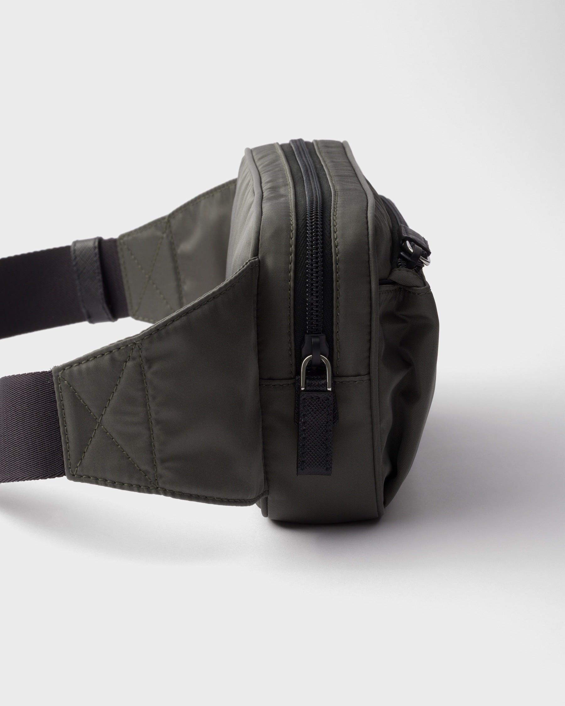 Sac banane en Re-Nylon et cuir Saffiano